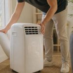 découvrez les climatiseurs prêts à poser sans intervention professionnelle, avec un guide complet sur les prix et les conditions d'installation faciles.